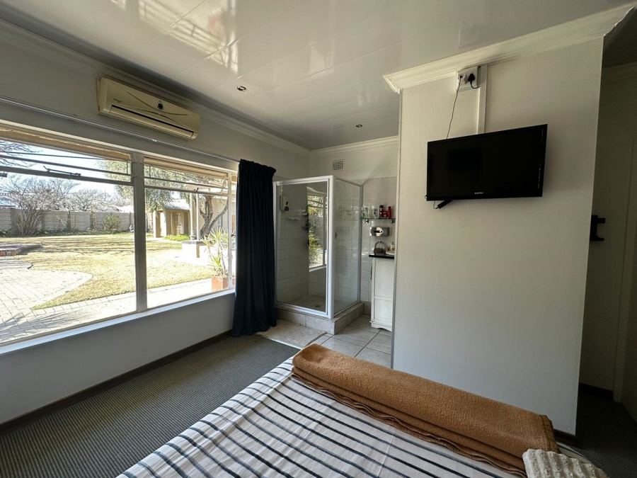 7 Bedroom Property for Sale in Brandwag Free State